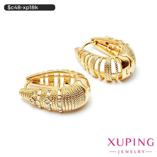 Aretes con textura y zirconias